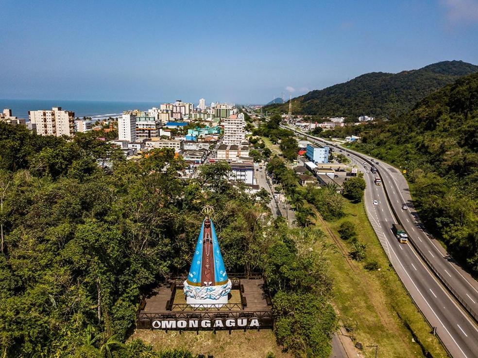 Prx A Praia Com Piscina Монгагуа Экстерьер фото
